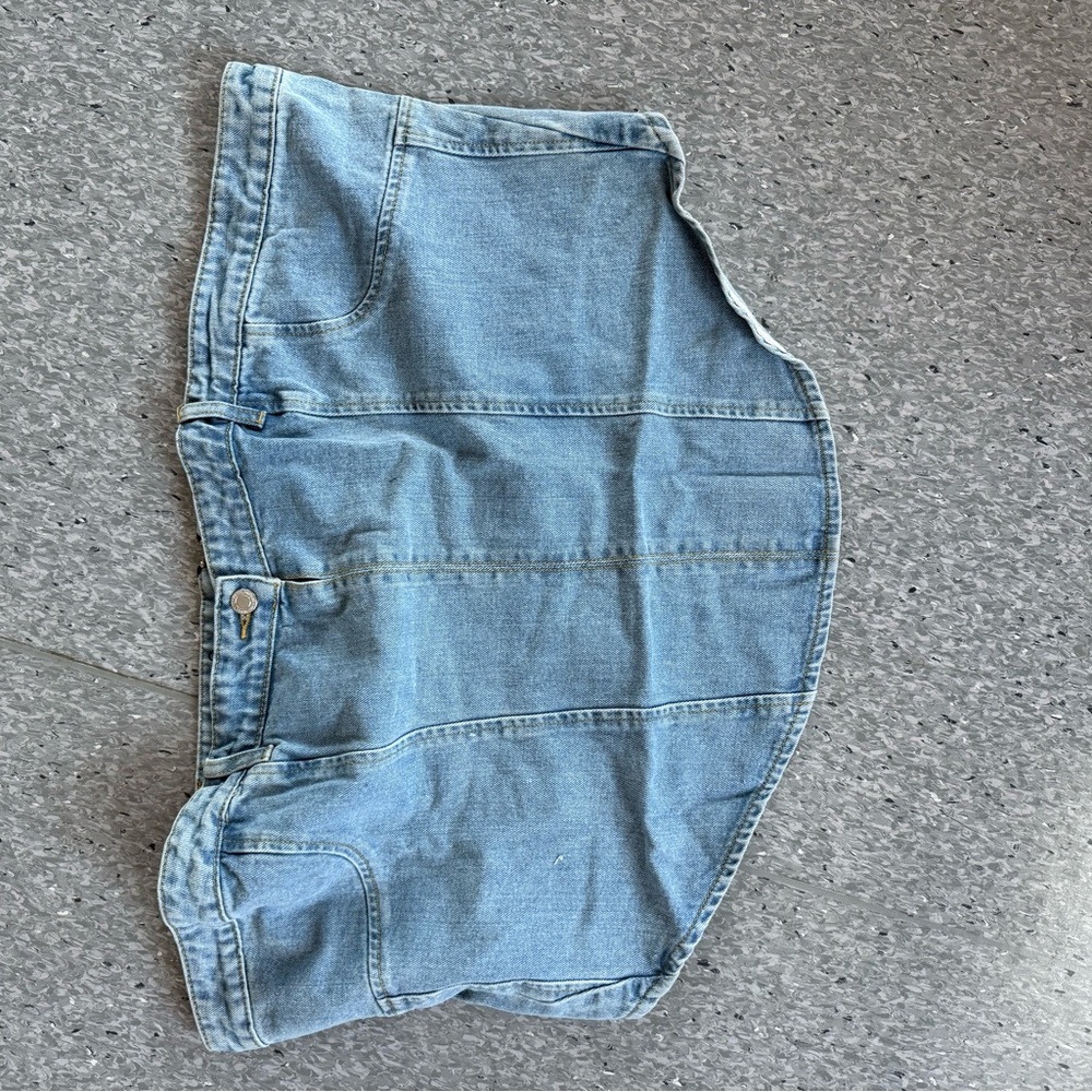 PrettyLittleThing Light Blue Denim Apparel